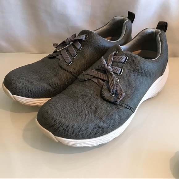 grey slip resistant shoes